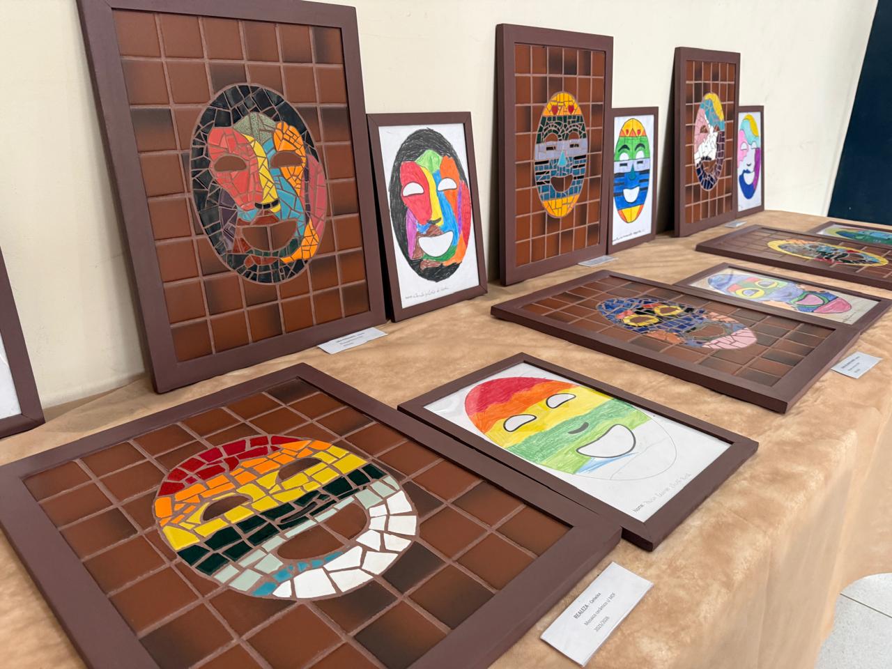 Biblioteca Pública Municipal de Vila Progresso recebe exposição “Os Mascarados” nesta sexta (23)