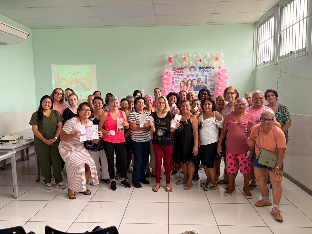 Outubro Rosa: Unidade de Saúde de Jardim América promove autocuidado durante palestra